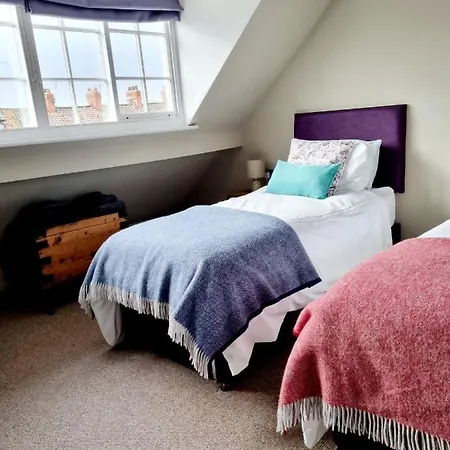 Holiday home Bluebird Pickering